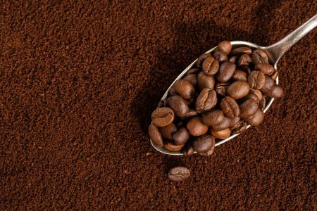Cafea boabe sau cafea macinata? Care sunt diferentele si avantajele?